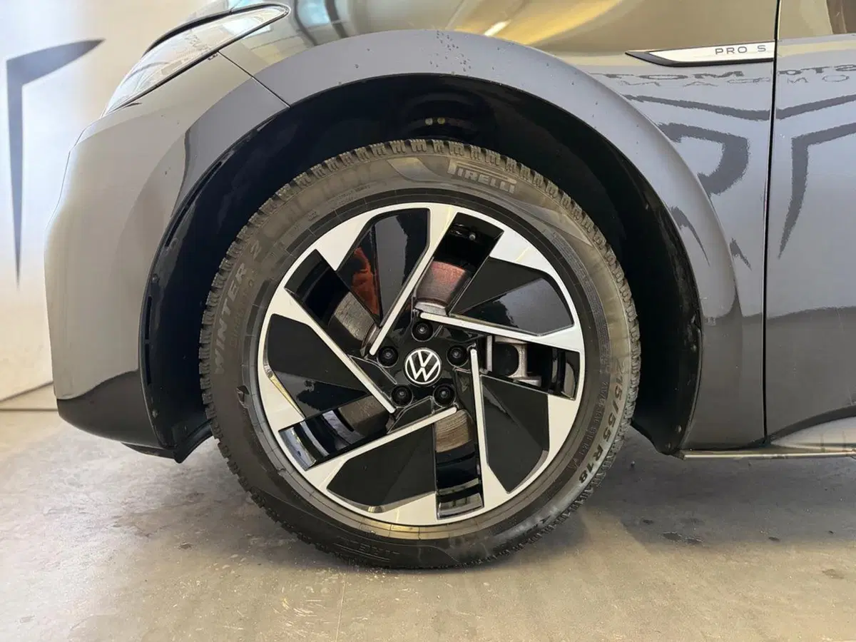 Volkswagen ID.3 usata a Varese (7)