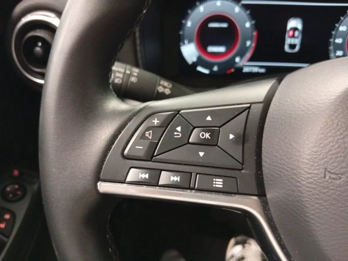 Nissan Juke usata a Varese (13)