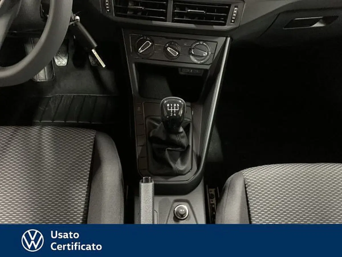 Volkswagen Polo nuova a Vicenza (11)