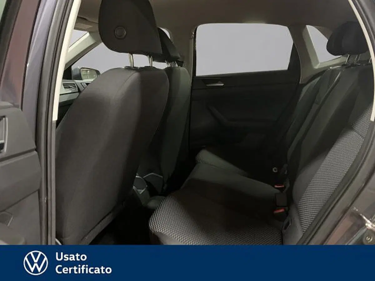 Volkswagen Polo nuova a Vicenza (12)