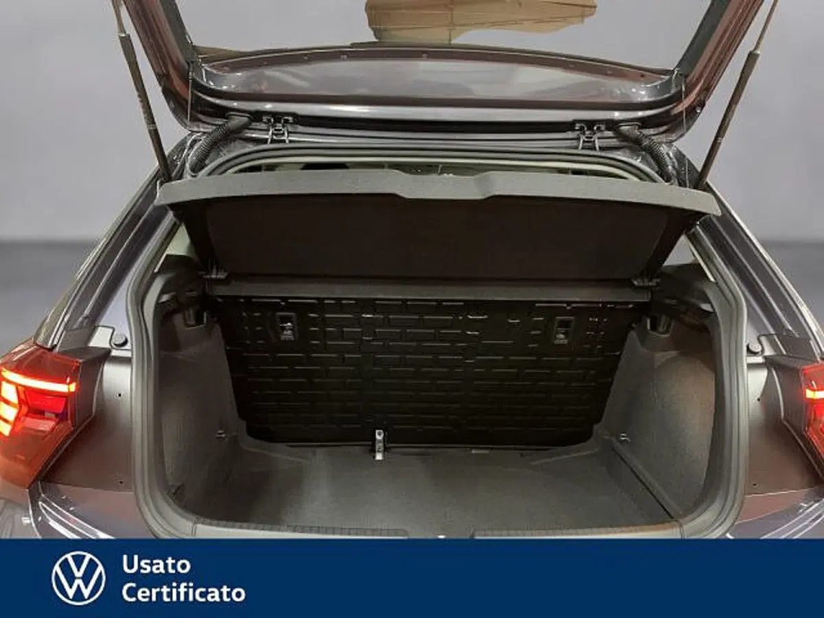 Volkswagen Polo nuova a Vicenza (17)