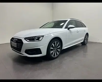 Audi A4 Avant 35 2.0 tdi mhev Business Advanced 163cv s-tronic del 2023 usata a Conegliano