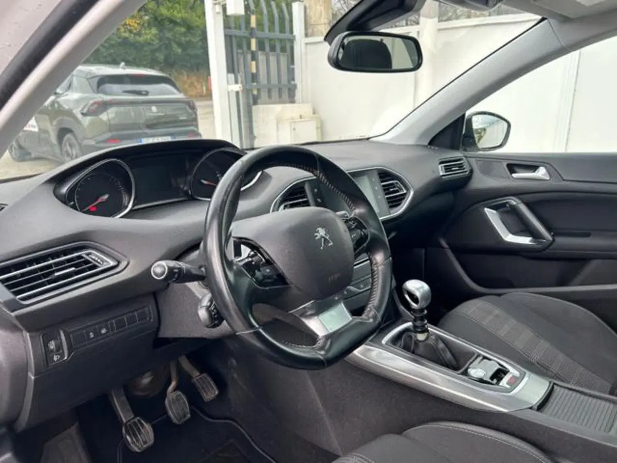 Peugeot 308 usata a Campobasso (15)
