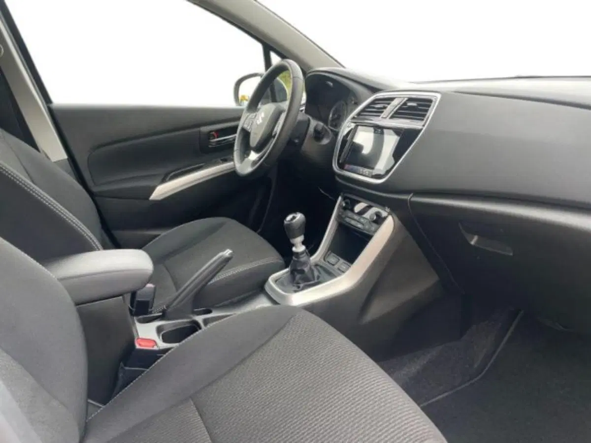 Suzuki S-Cross usata a Vercelli (14)