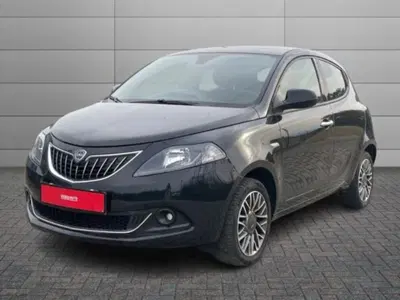 Lancia Ypsilon 1.2 69 CV 5 porte GPL Ecochic Alberta Ferretti del 2023 usata a Albano Vercellese