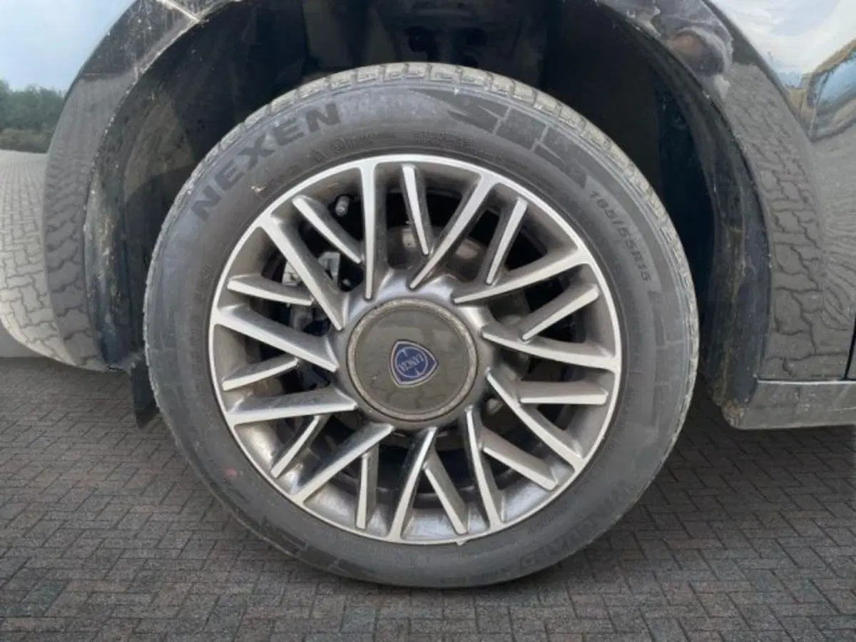 Lancia Ypsilon usata a Vercelli (13)