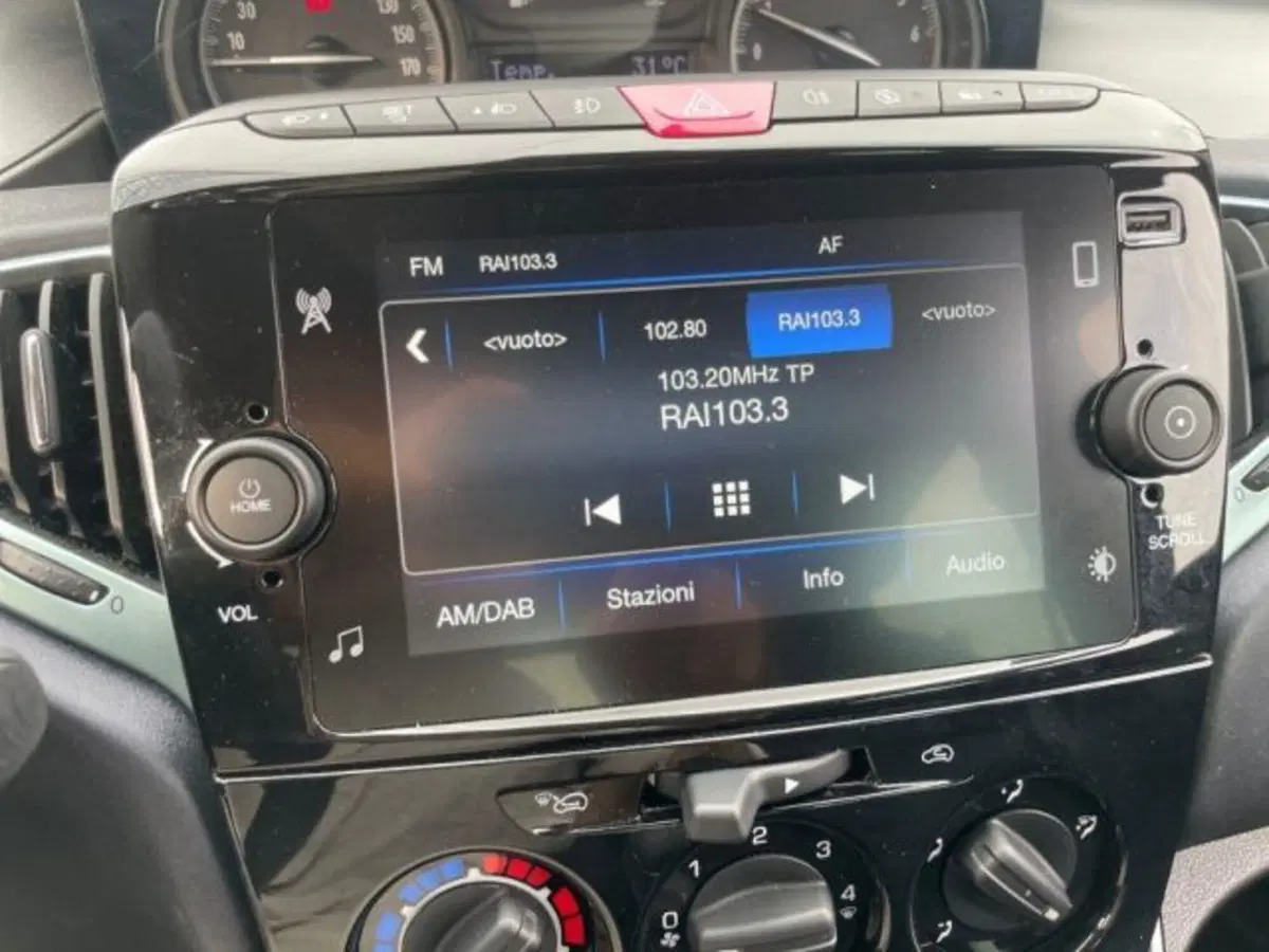 Lancia Ypsilon usata a Vercelli (9)