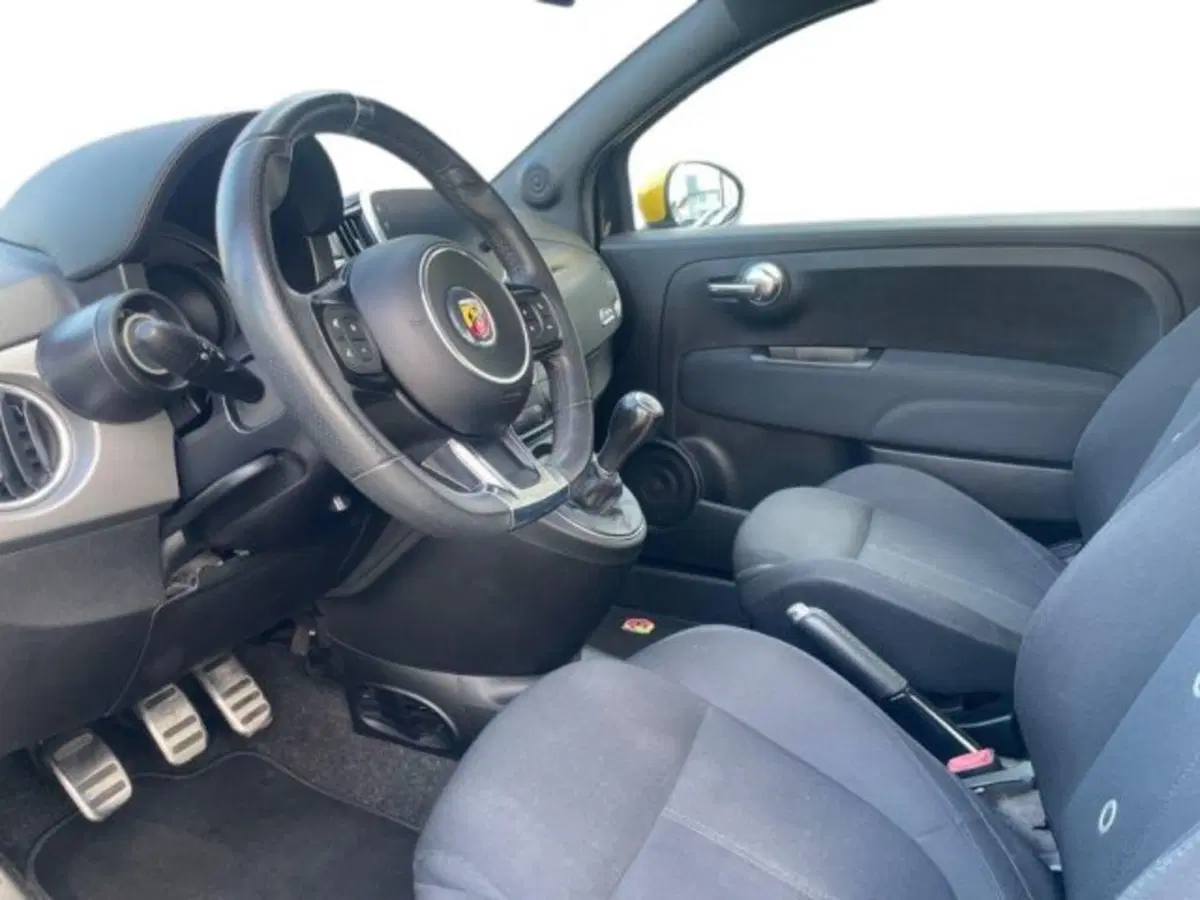 Abarth 595 Cabrio usata a Vercelli (6)