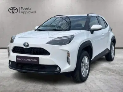 Toyota Yaris Cross 1.5 Hybrid 5p. E-CVT Active del 2024 usata a Albano Vercellese