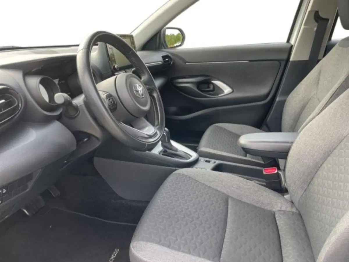 Toyota Yaris Cross usata a Vercelli (7)