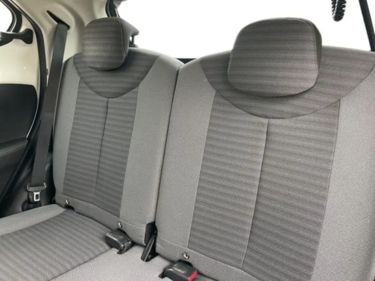 Toyota Aygo usata a Vercelli (11)