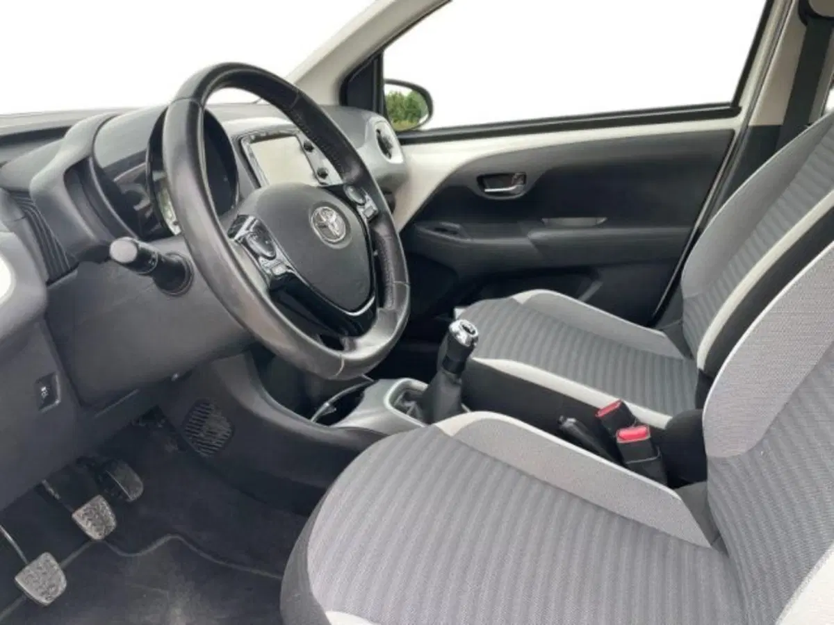 Toyota Aygo usata a Vercelli (7)