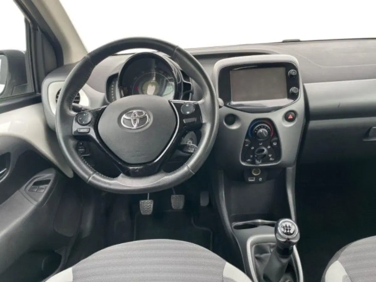 Toyota Aygo usata a Vercelli (8)