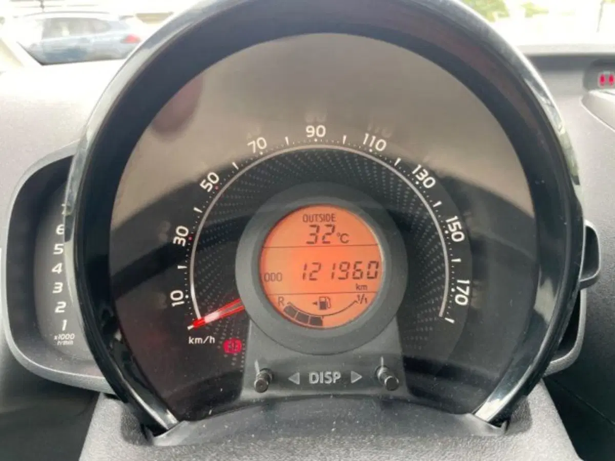Toyota Aygo usata a Vercelli (9)