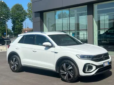 Volkswagen T-Roc 1.0 TSI R-Line del 2022 usata a Massarosa