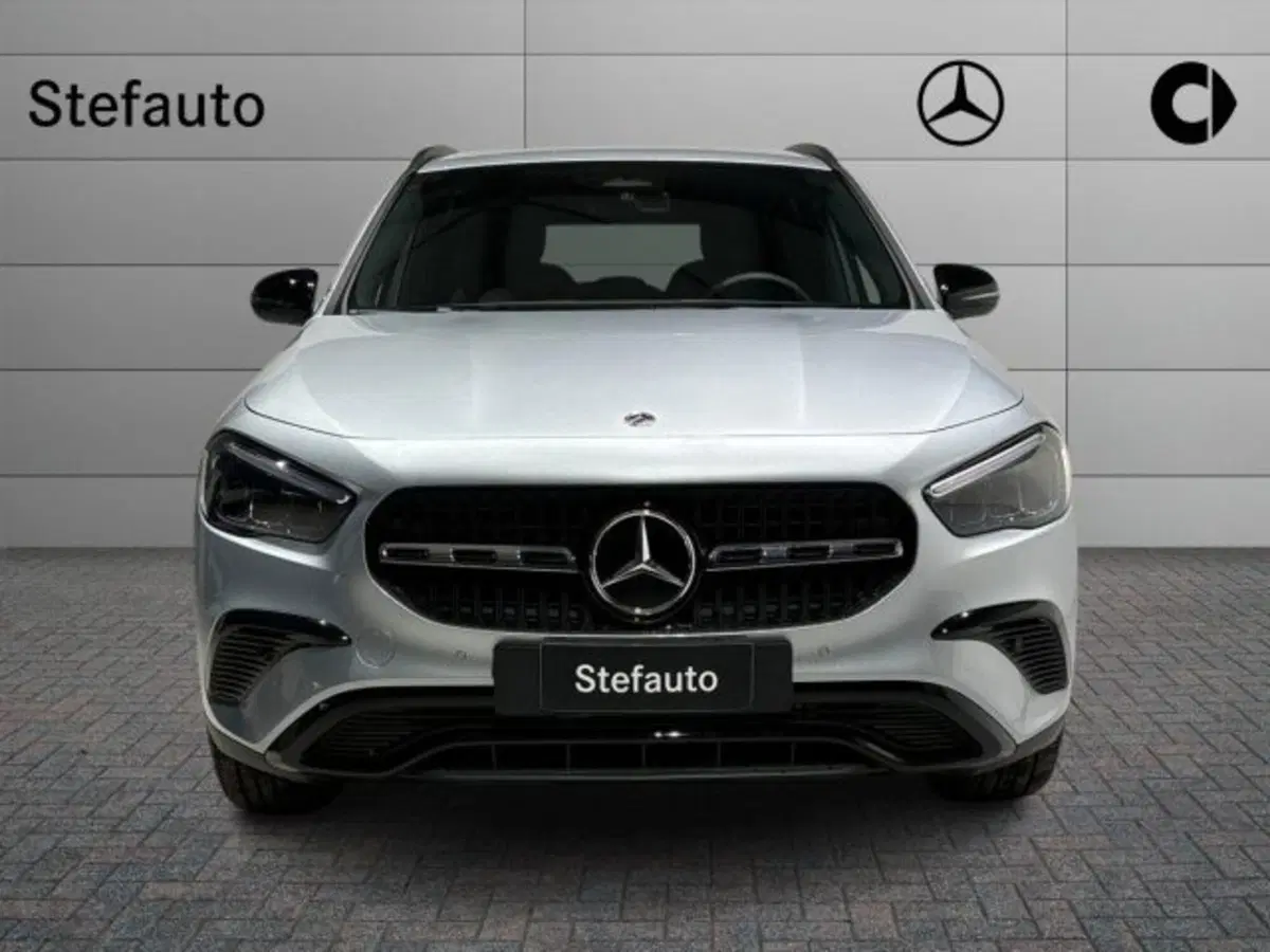 Mercedes-Benz GLA SUV nuova a Bologna (4)