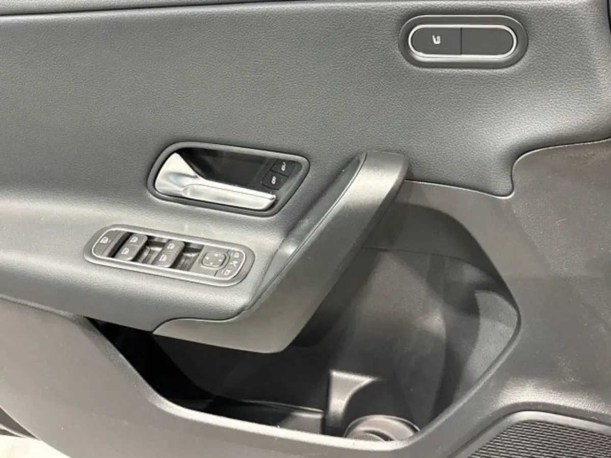 Mercedes-Benz Classe A Sedan nuova a Bologna (10)