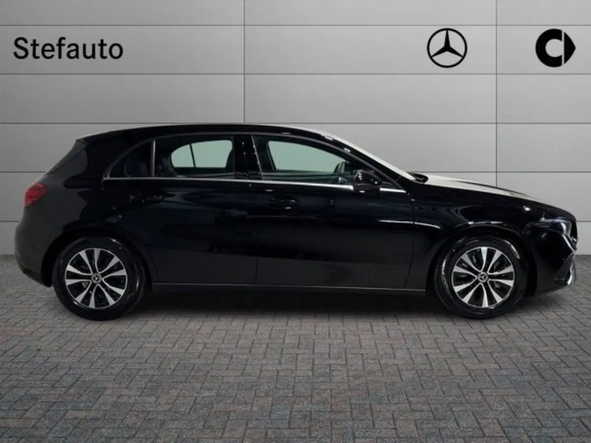 Mercedes-Benz Classe A Sedan nuova a Bologna (2)