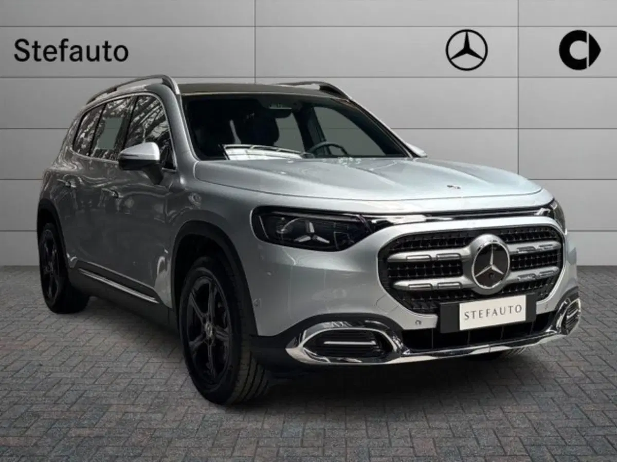 Mercedes-Benz GLB nuova a Bologna