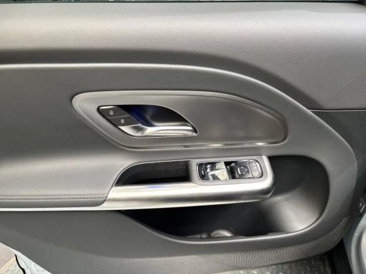 Mercedes-Benz GLB nuova a Bologna (10)