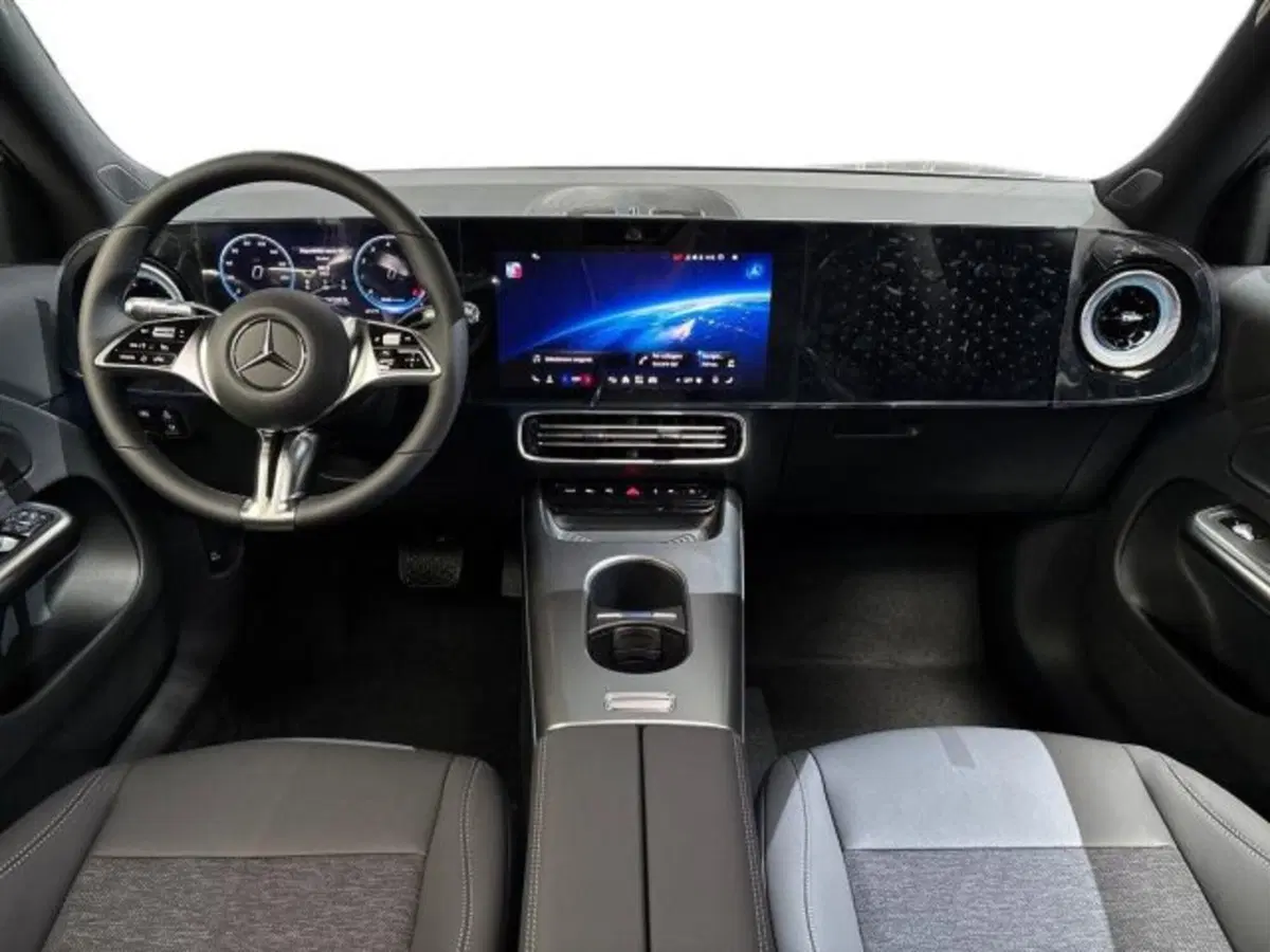 Mercedes-Benz GLB nuova a Bologna (13)