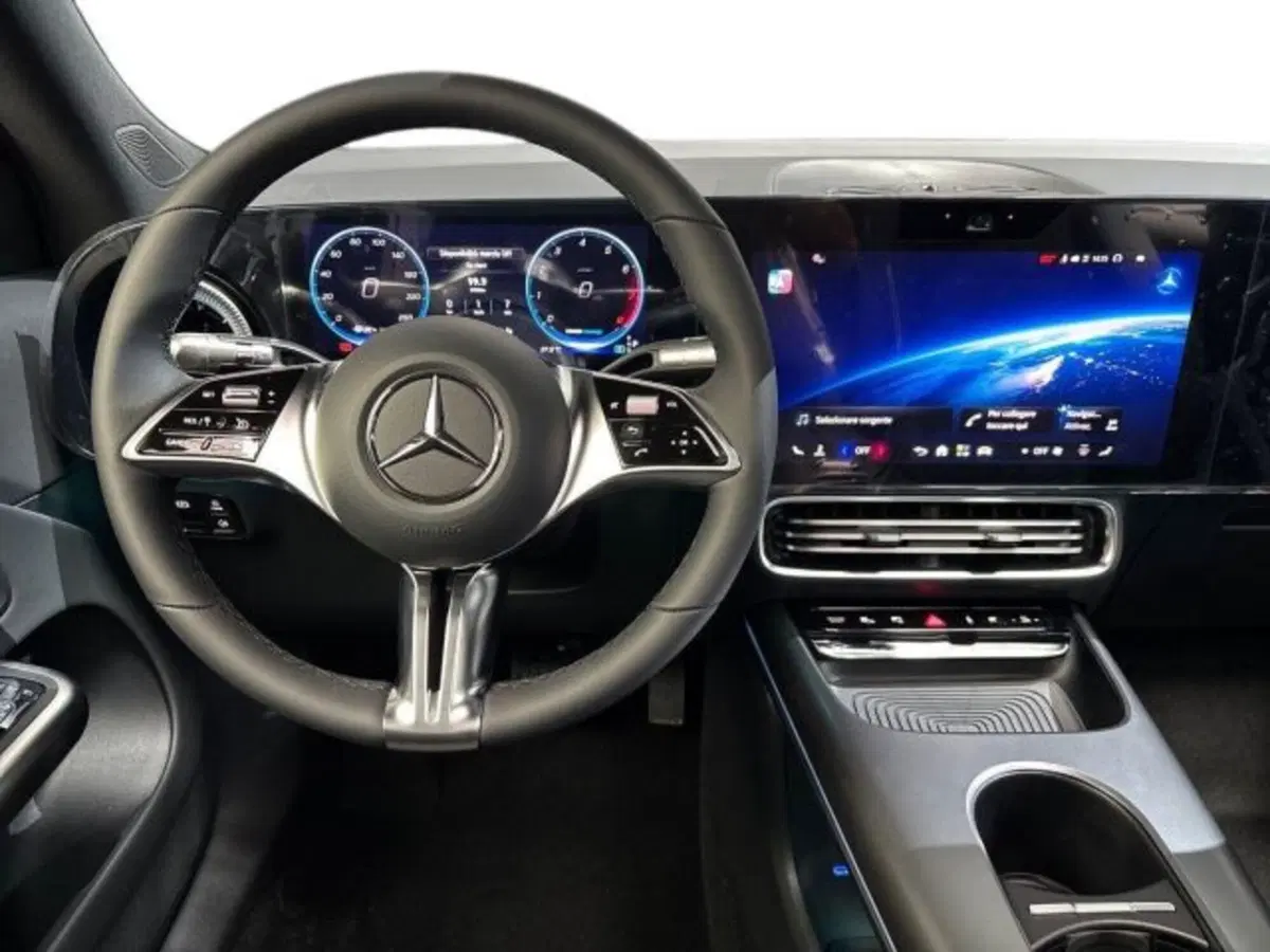 Mercedes-Benz GLB nuova a Bologna (14)