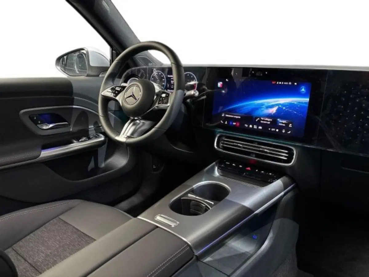 Mercedes-Benz GLB nuova a Bologna (15)