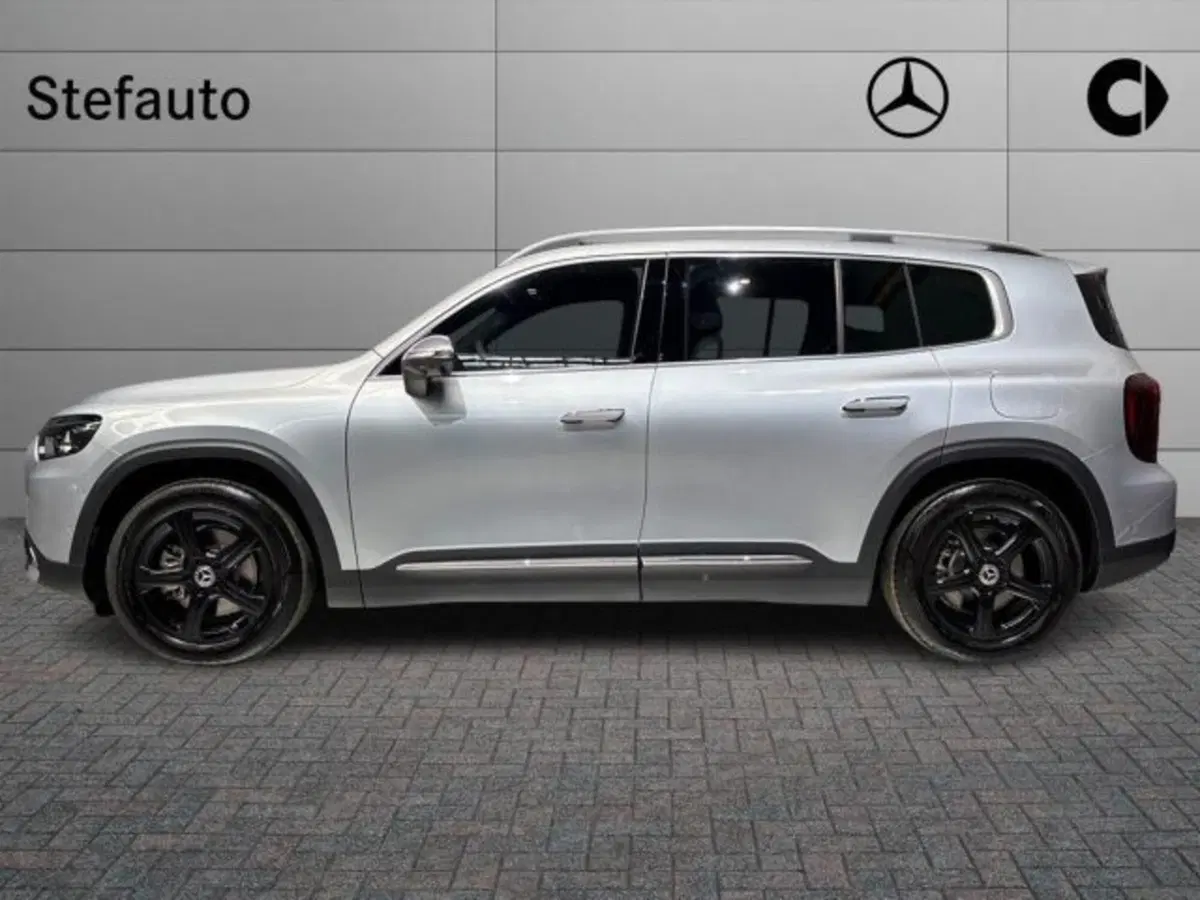 Mercedes-Benz GLB nuova a Bologna (3)