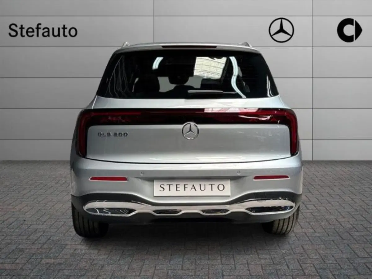 Mercedes-Benz GLB nuova a Bologna (6)