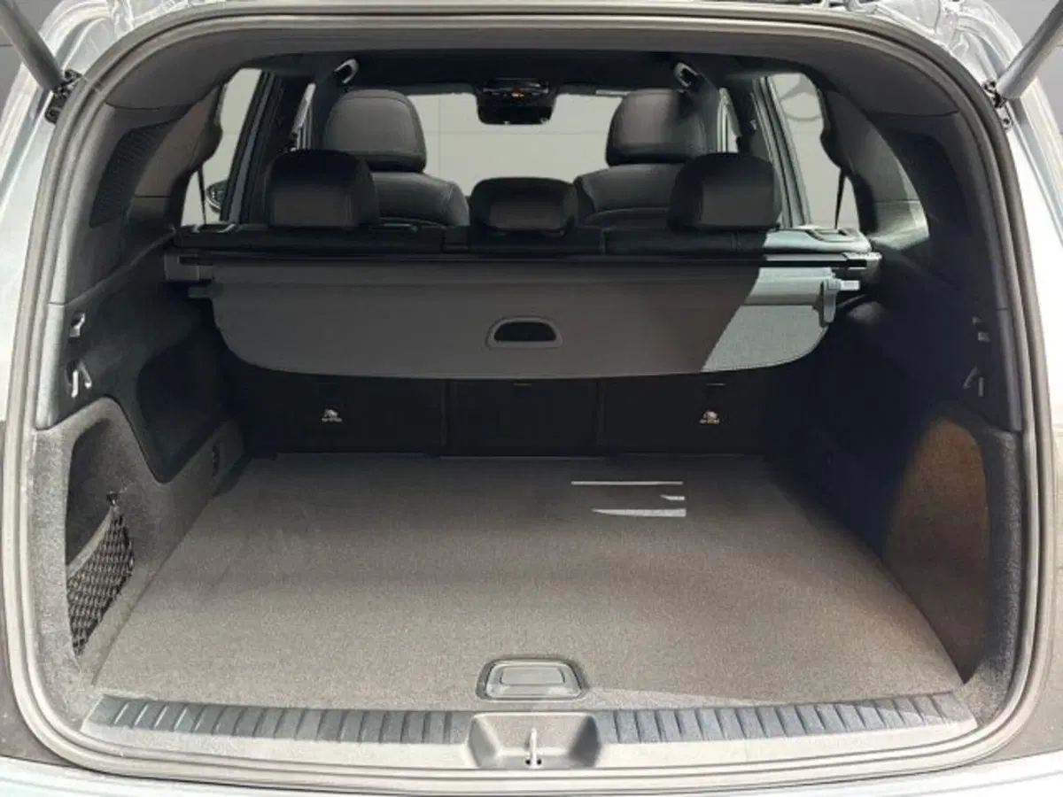 Mercedes-Benz GLB nuova a Bologna (7)