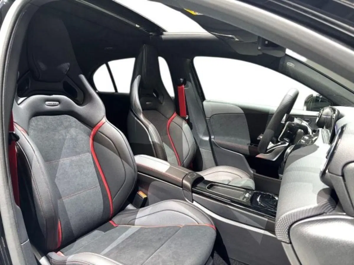 Mercedes-Benz Classe A nuova a Bologna (16)