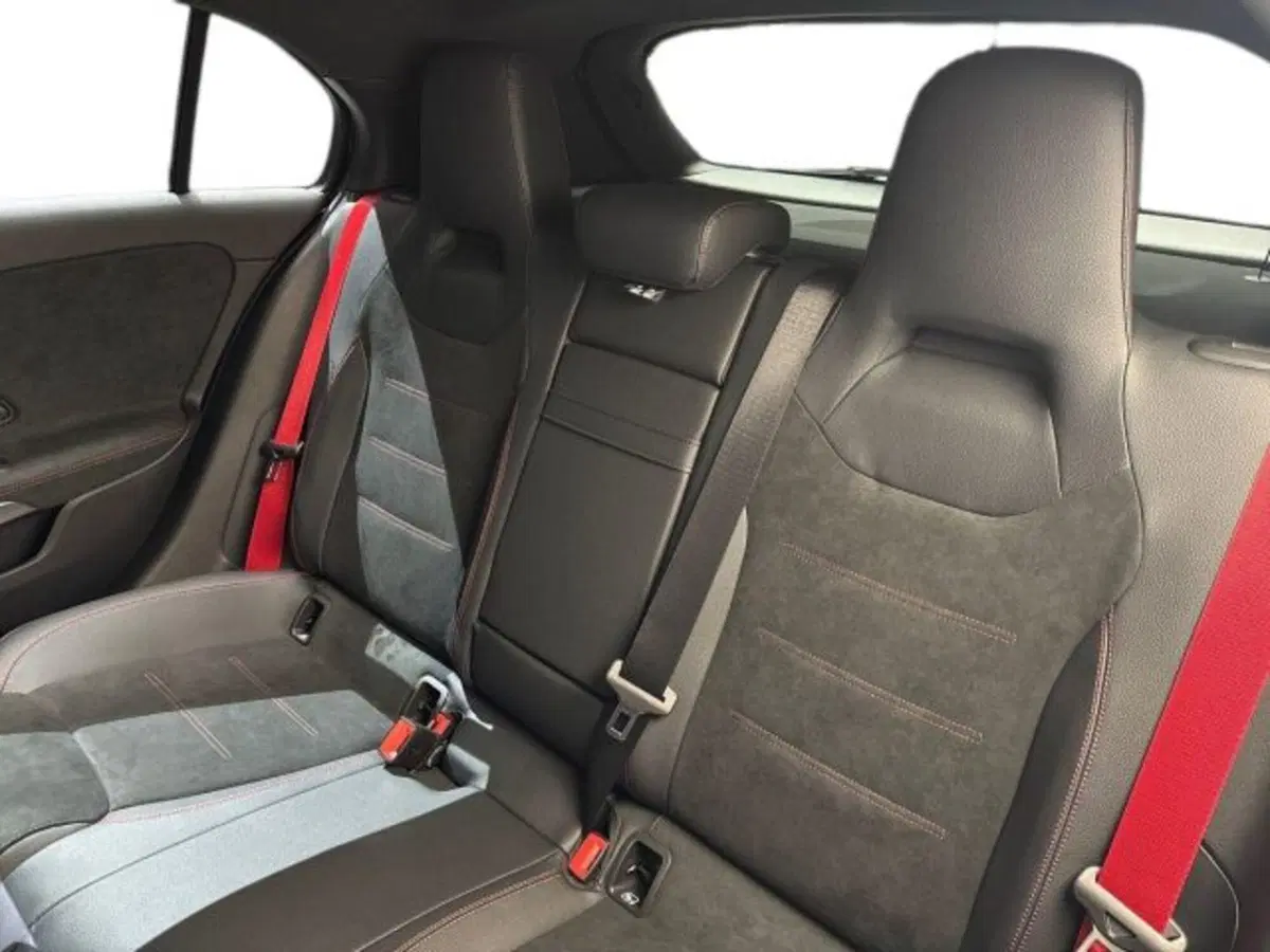 Mercedes-Benz Classe A nuova a Bologna (9)