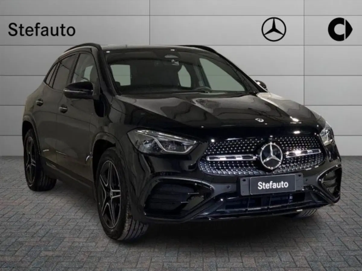 Mercedes-Benz GLA SUV nuova a Bologna