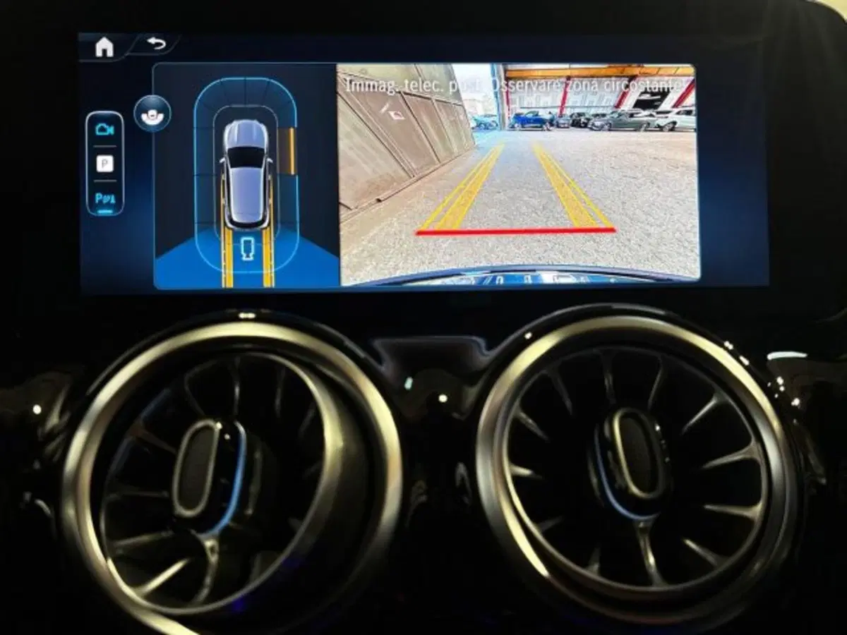 Mercedes-Benz GLA SUV nuova a Bologna (12)