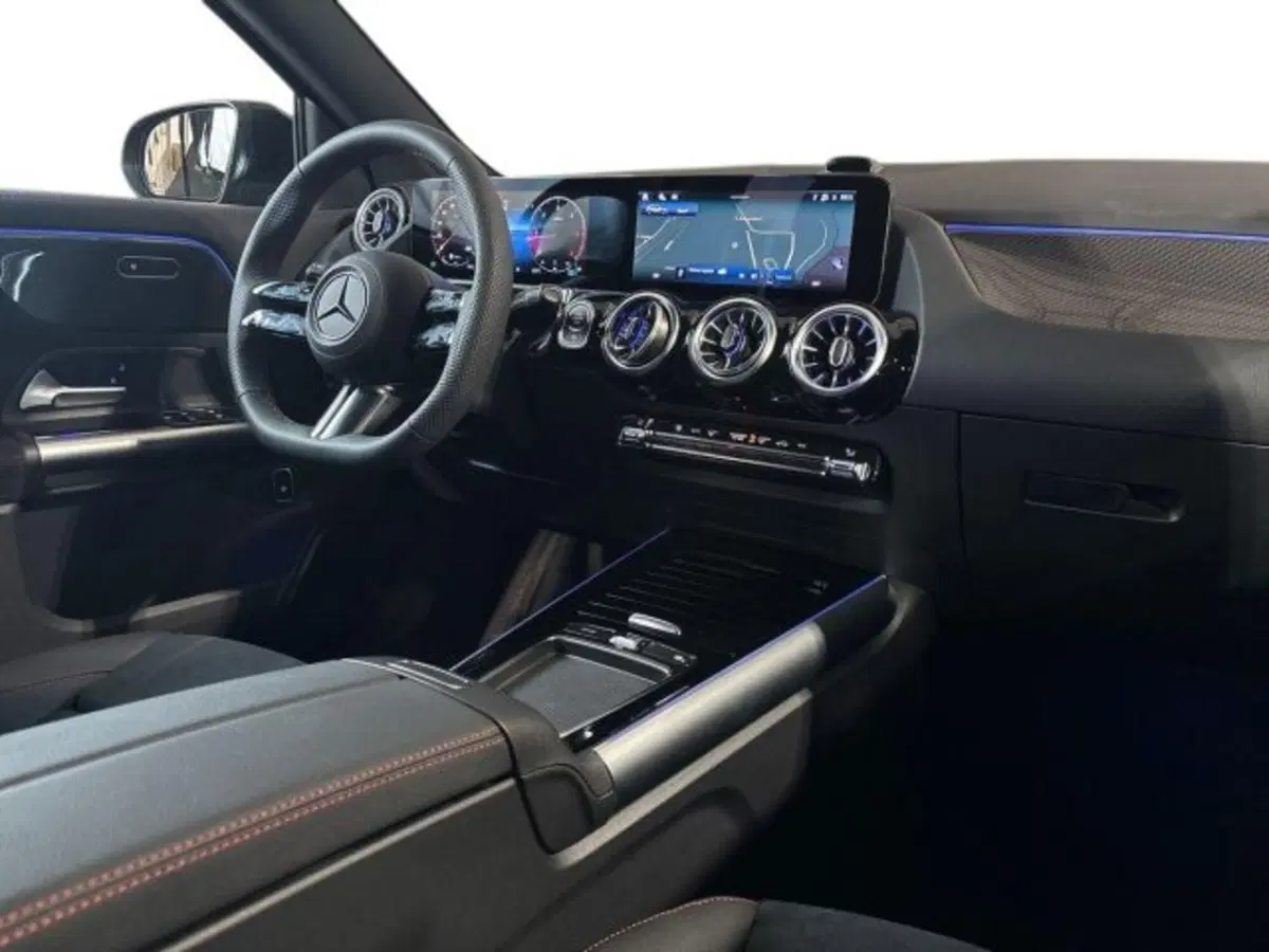 Mercedes-Benz GLA SUV nuova a Bologna (15)