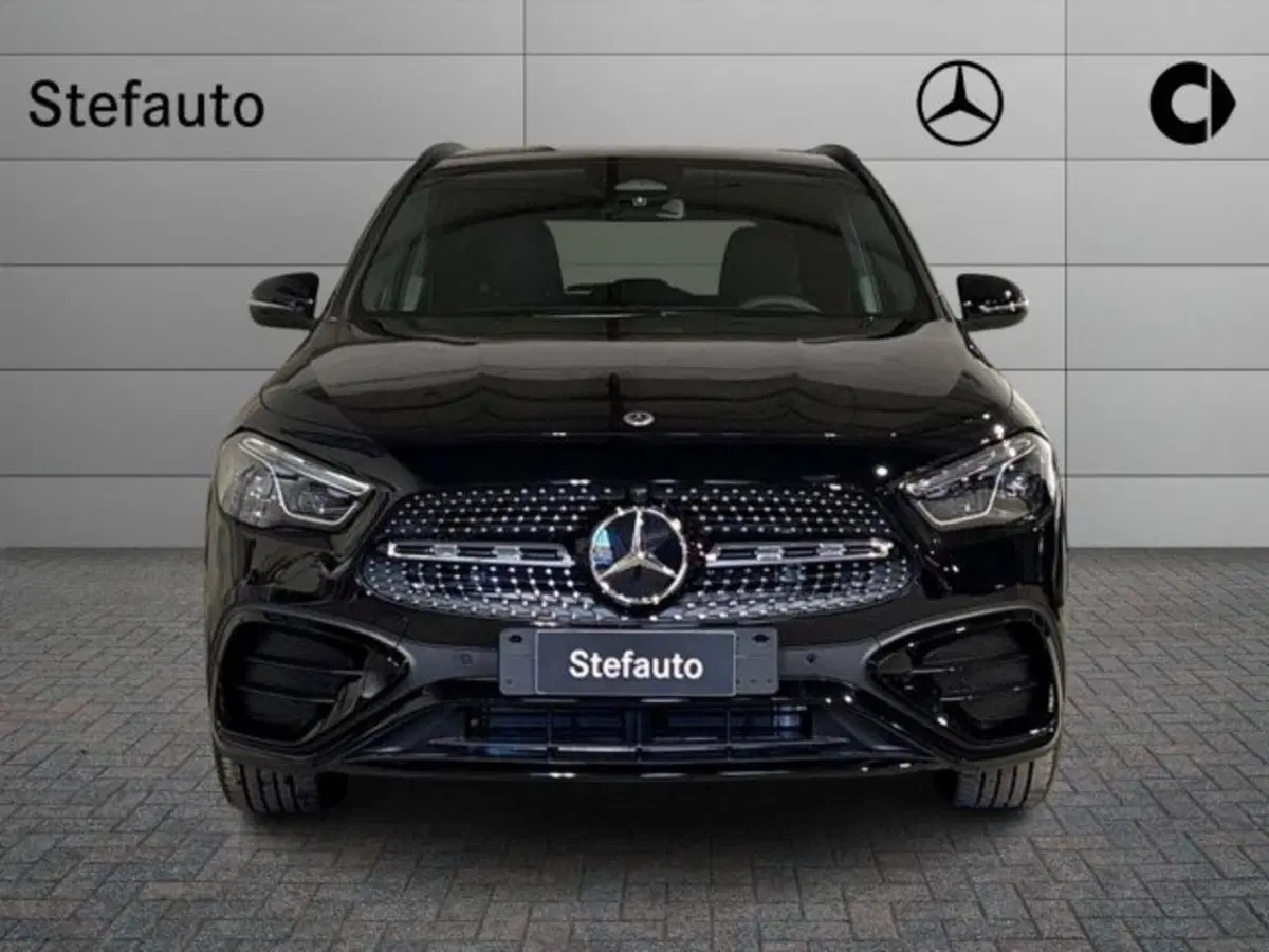 Mercedes-Benz GLA SUV nuova a Bologna (4)