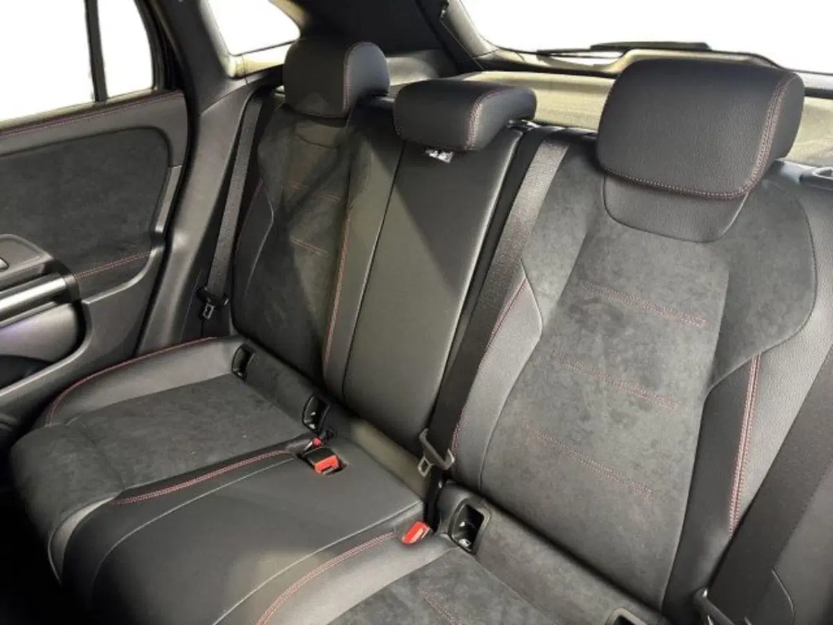 Mercedes-Benz GLA SUV nuova a Bologna (9)