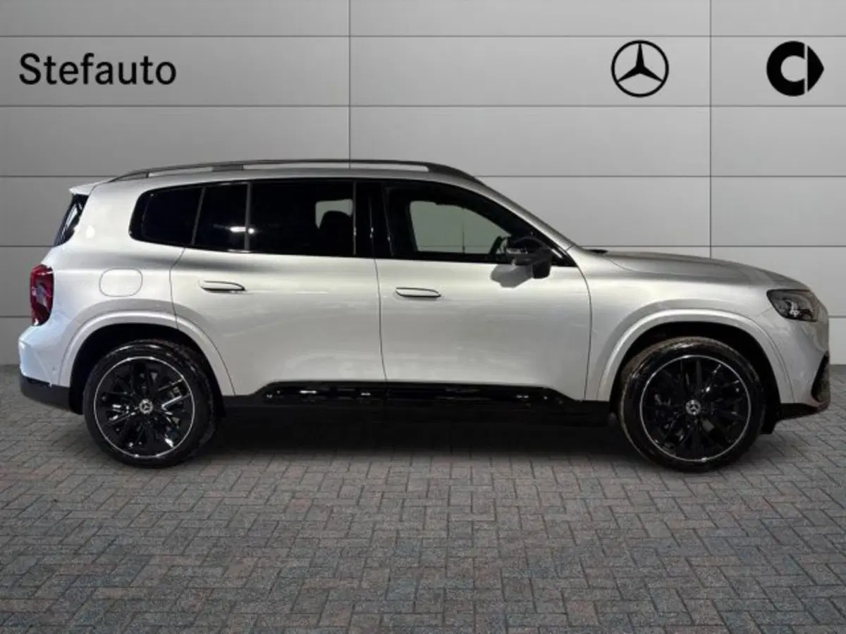 Mercedes-Benz GLB nuova a Bologna (2)