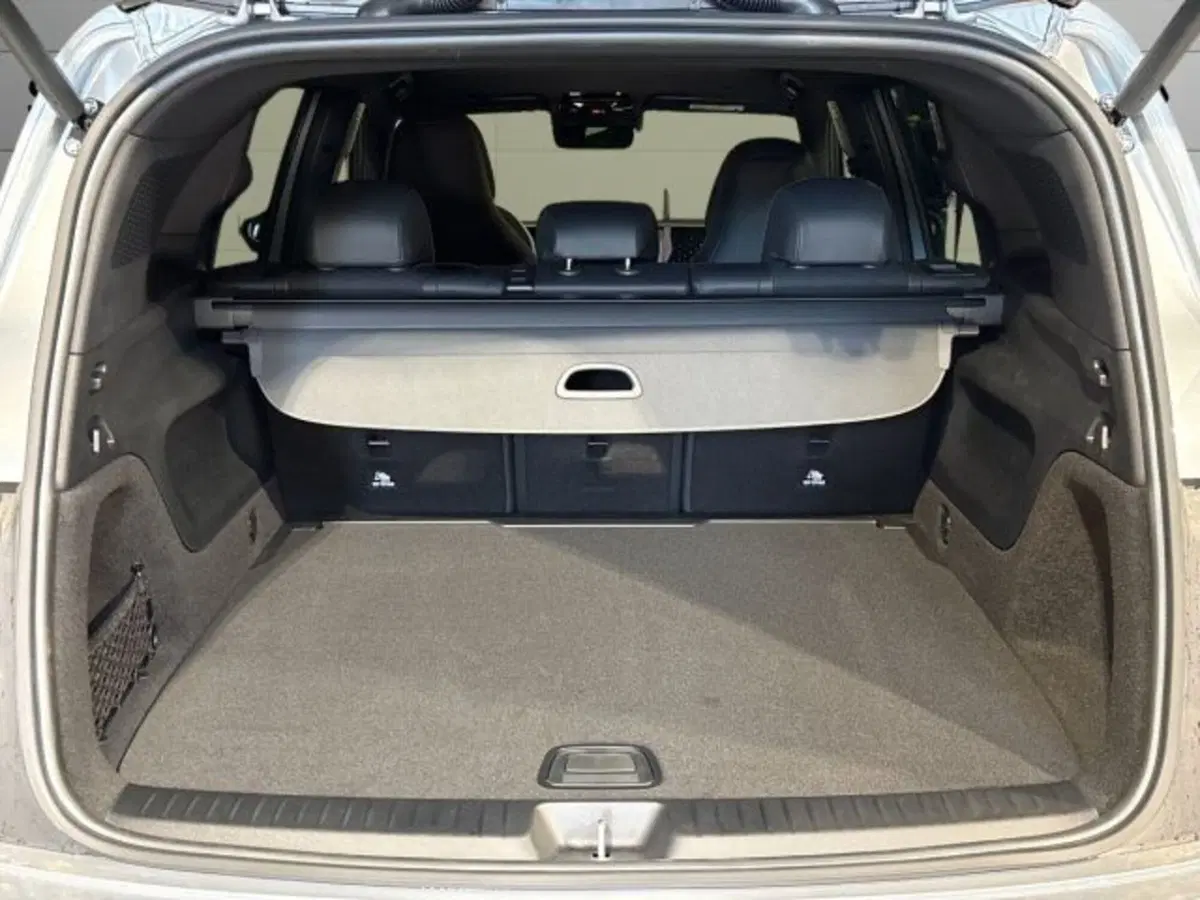 Mercedes-Benz GLB nuova a Bologna (7)