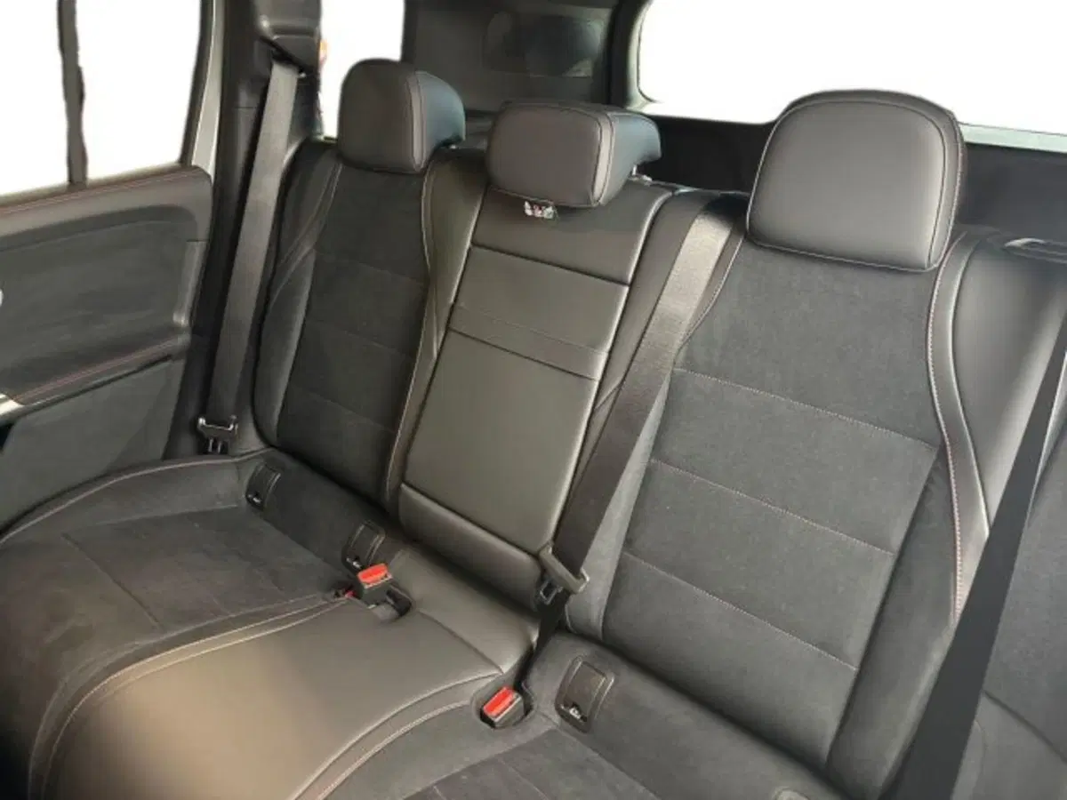 Mercedes-Benz GLB nuova a Bologna (9)