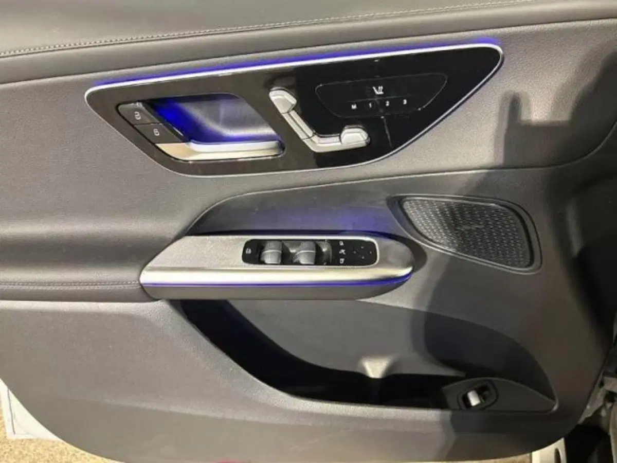 Mercedes-Benz GLC nuova a Bologna (10)