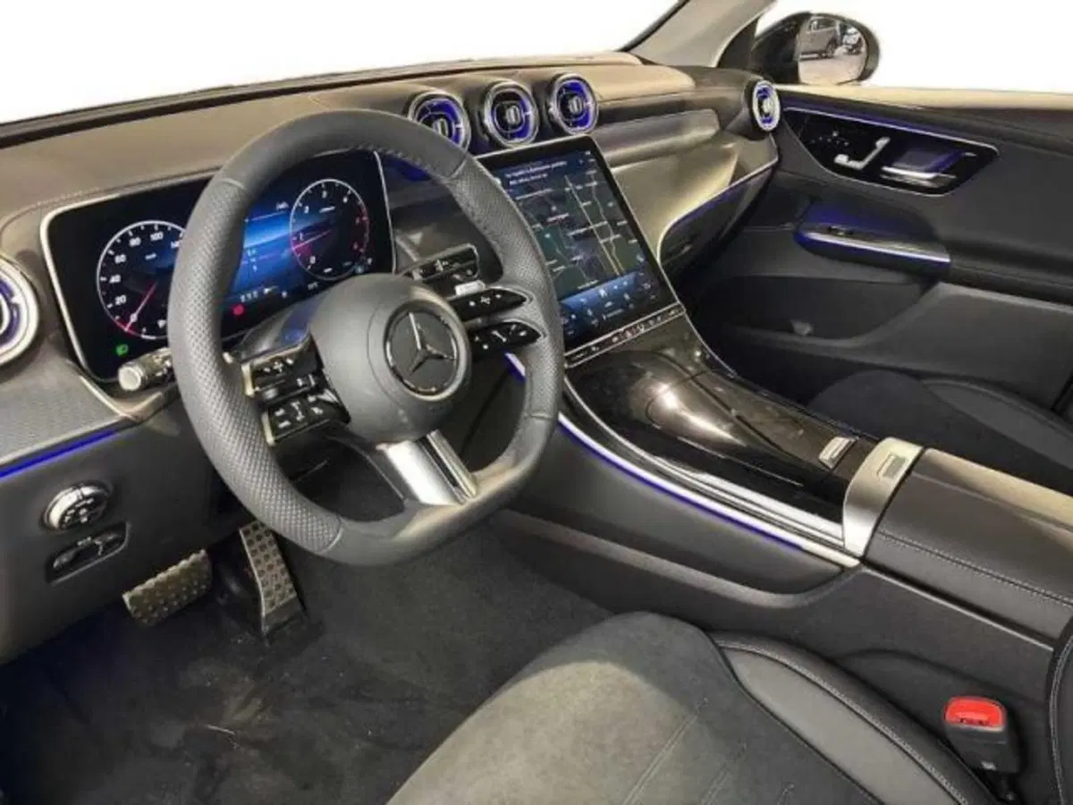 Mercedes-Benz GLC nuova a Bologna (11)