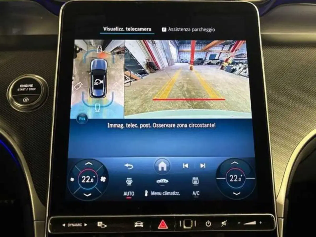 Mercedes-Benz GLC nuova a Bologna (12)