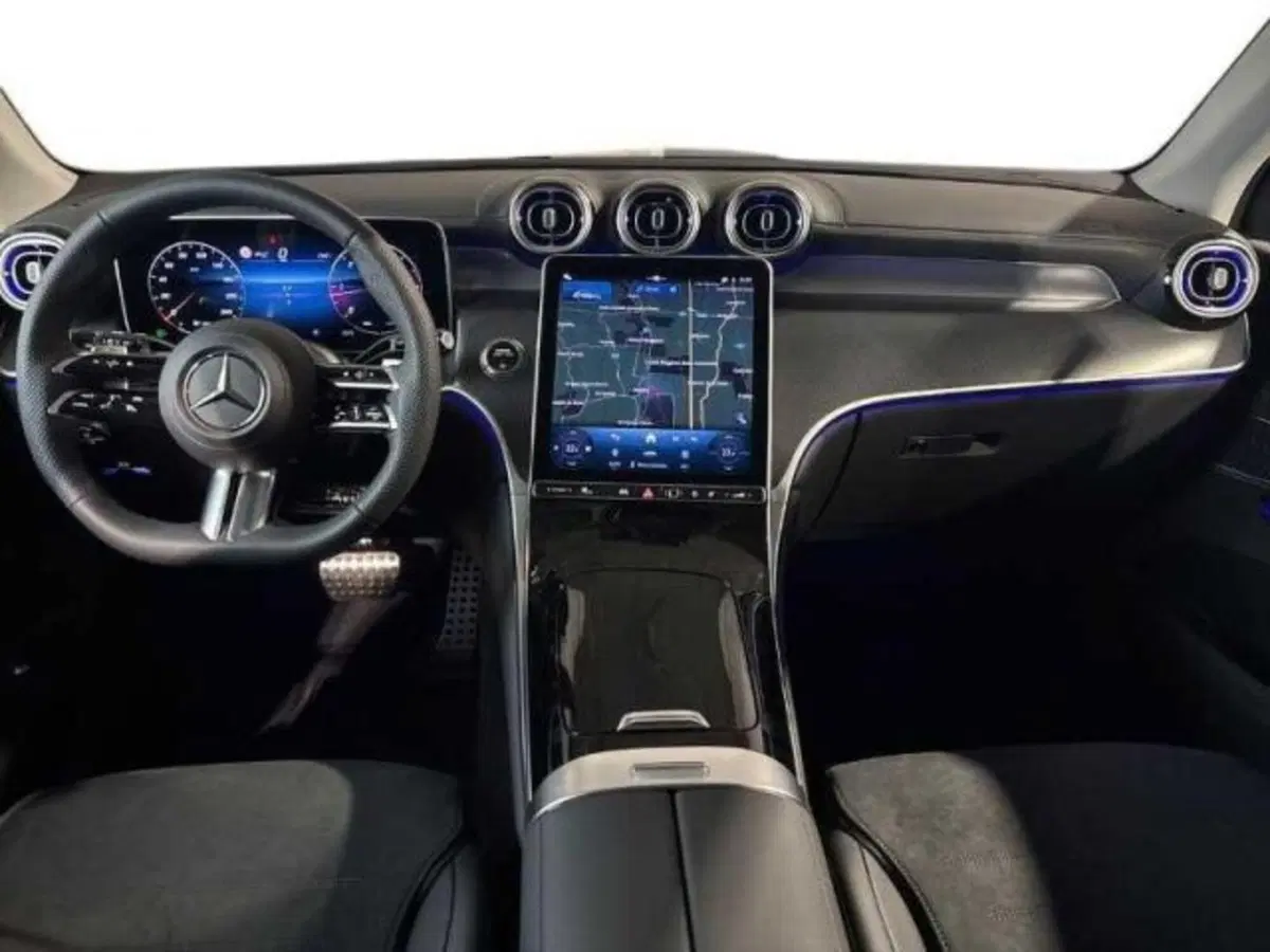 Mercedes-Benz GLC nuova a Bologna (13)