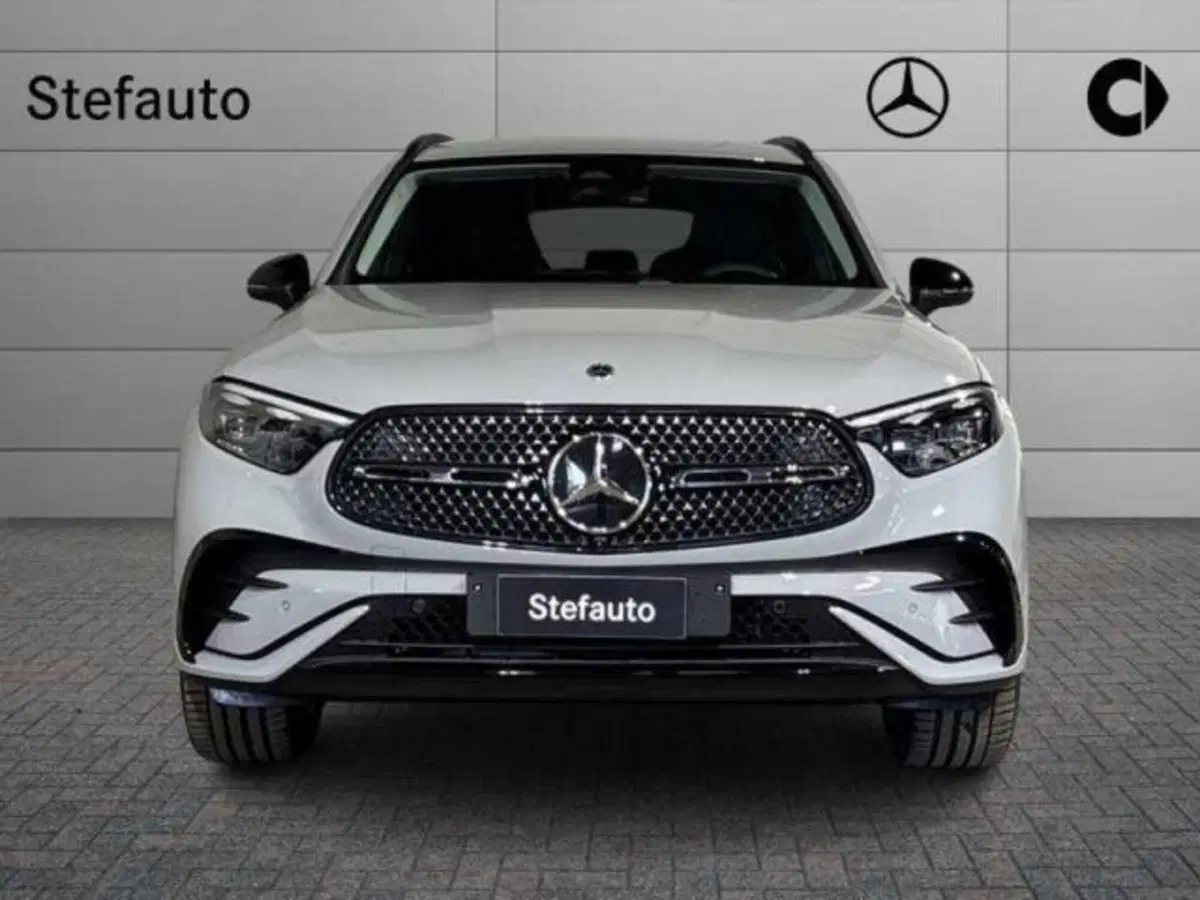 Mercedes-Benz GLC nuova a Bologna (4)