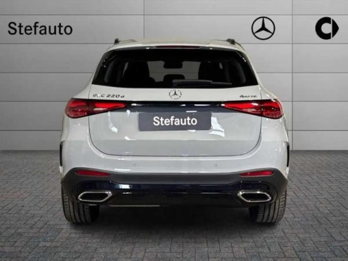 Mercedes-Benz GLC nuova a Bologna (6)