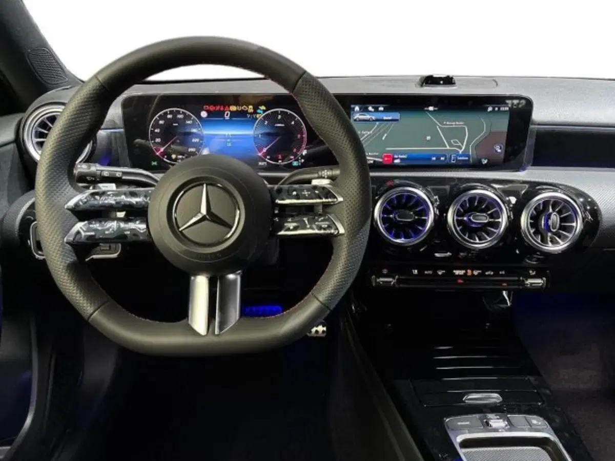 Mercedes-Benz Classe A nuova a Bologna (14)