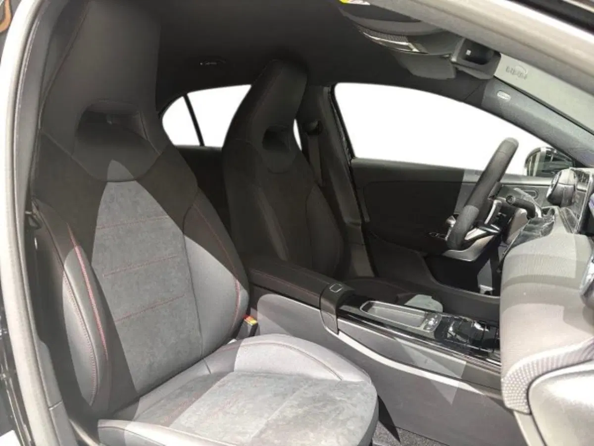 Mercedes-Benz Classe A nuova a Bologna (16)