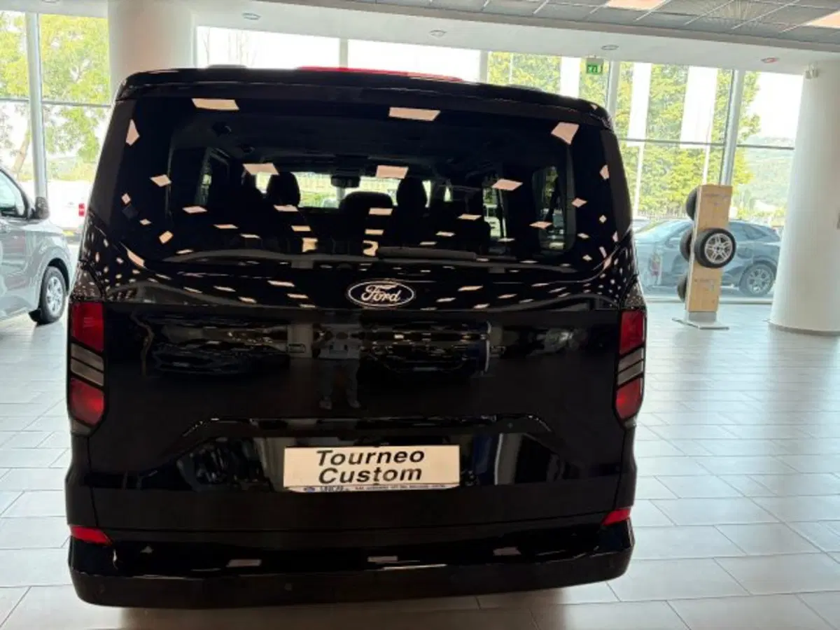 Ford Tourneo Custom nuova a Cuneo (4)