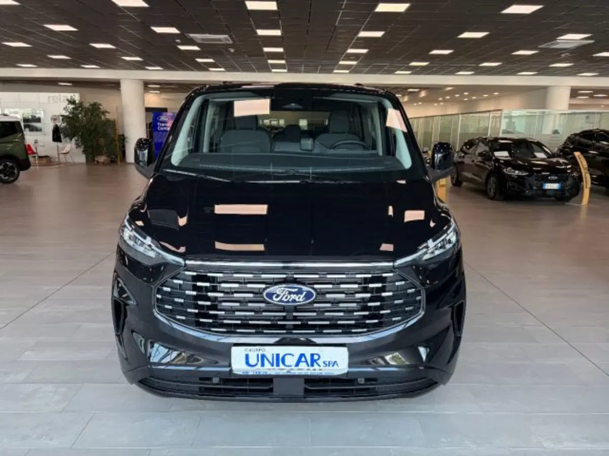 Ford Tourneo Custom nuova a Cuneo (6)